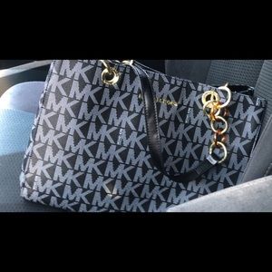 Michael Kors Bags - Michael Kors purse Michael Kors Bags - Michael Kors purse